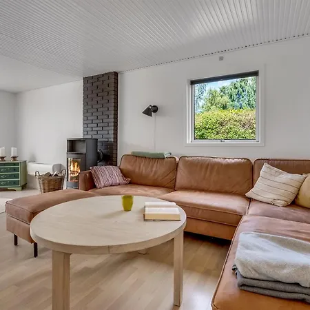 Anina - 300m From The Sea By Interhome Feriehus Bøtø By